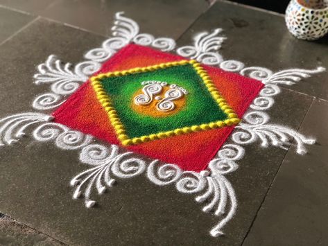 Lakshmi Poojan Rangoli Designs, Rangoli For Lakshmi Pooja, Lakshmi Poojan Rangoli, Laxmi Poojan Rangoli, Lakshmi Rangoli Designs, Sanskar Bharti Rangoli Designs Beautiful, Laxmi Pooja Rangoli, Lakshmi Pujan Rangoli, Short Rangoli