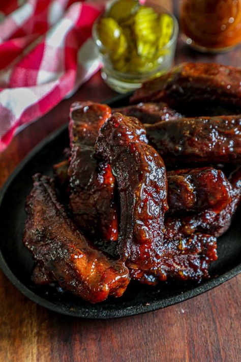 Party Ribs (Individually Smoked Ribs Recipe) Party Ribs Smoked, Smoked Ribs Recipe, Sticky Ribs Recipe, Party Ribs, Smoker Ribs, Smoked Baby Back Ribs, Bbq Dry Rub, Smoked Ribs, Propane Grill