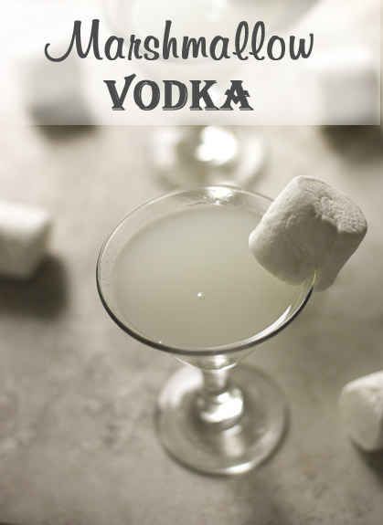 Marshmallow Vodka for spiking hot chocolate Toffee Vodka, Booze Gift, Marshmallow Vodka, Spiked Hot Chocolate, Liqueurs Recipes, Vodka Recipes, Fancy Drinks, Flavored Vodka, Alcoholic Beverages