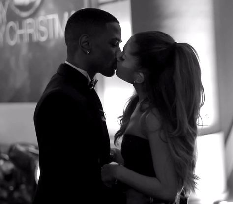 Big Sean n  Ariana Grande Ariana Grande Big Sean, Ariana Grande Kiss, Ariana Instagram, Ariana Grande Photos, Ariana G, Famous Couples, Big Sean, Dangerous Woman, Big Love