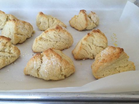 Vanilla Bean Extra Virgin Olive Oil Scones Vanilla Scones, Vanilla Bean Scones, Rosemary Roasted Chicken, Flavored Ice Cubes, Baking Scones, Fruit Pancakes, Brunch Cake, Flavored Olive Oil, Blueberry Scones