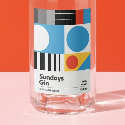 Robert Wiltshire created a Bauhaus and Swiss graphic design-inspired brand identity for Sundays Gin Swiss Packaging Design, Bauhaus Inspired Graphic Design, Bauhaus Packaging, Bauhaus Branding, Homeware Branding, Swiss Branding, Bauhaus Restaurant, Gin Branding, Harmony Design