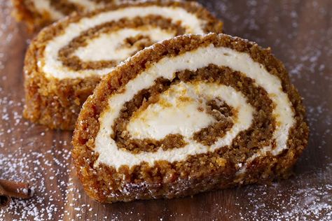 Delicious Keto Pumpkin Roll (Easy & Foolproof) Pumpkin Roll Easy, Keto Pumpkin Roll, Filled Rolls, Easy Pumpkin Roll, Pumpkin Cake Roll, Pumpkin Roll Cake, Pumpkin Rolls Recipe, Dump Cake Pumpkin, Cake Wraps