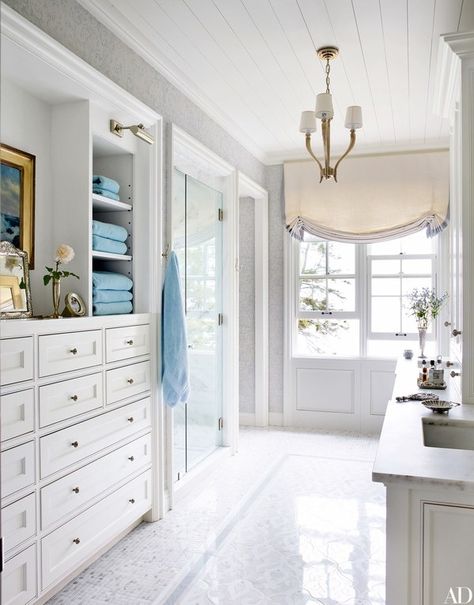 At a Maine compound by designer Suzanne Kasler and architect Les Cole, the master bath boasts custom-made mosaic tile by Waterworks and light fixtures from Circa Lighting | archdigest.com Suzanne Kasler, Large Bathroom, Home Luxury, Room Interior Design, Bath Remodel, Beautiful Bathrooms, White Cabinets, Architectural Digest, Cheap Home Decor