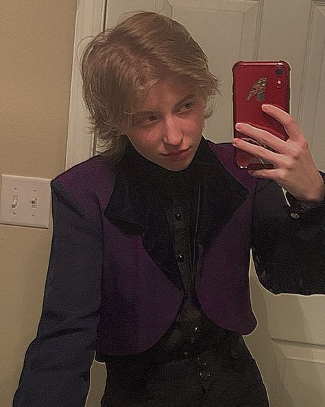 Purple Hair Guy, Purple Blazer Outfit, New Party Wear Dress, Alter Faceclaims, Dress Designs For Girls, Face References, Gender Fluid Fashion, Masc Outfits, Purple Blazer