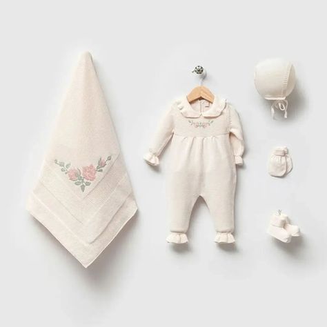 Knit Onesie, Pattern Jumpsuit, Baby Registry Essentials, Homecoming Outfit, Newborn Coming Home Outfit, Christmas Dress Baby, Pink Newborn, Timeless Outfits, Children's Rights