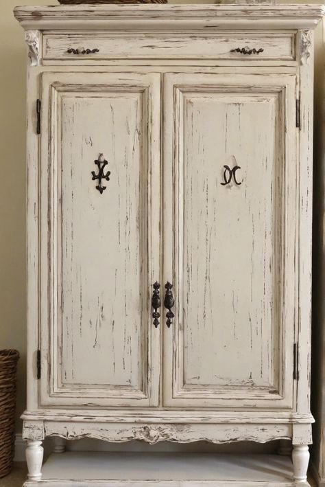 1. Distressing cabinets
2. DIY home renovation
3. Vintage charm
4. Cabinet makeover Distressed White Cabinets, Small Kids Playrooms, Cream Colored Cabinets, Distressed Kitchen Cabinets, Budget Friendly Living Room, Distressed Cabinets, Light Oak Floors, Distressed Kitchen, Coastal Color Palette