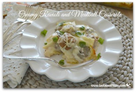 Creamy Ravioli and Meatball Casserole Ravioli And Meatballs, Creamy Ravioli, Dinner Board, Everyday Food Recipes, Meatball Casserole, Yummy Pasta, Comfort Dinner, Dish Ideas, Southern Kitchen