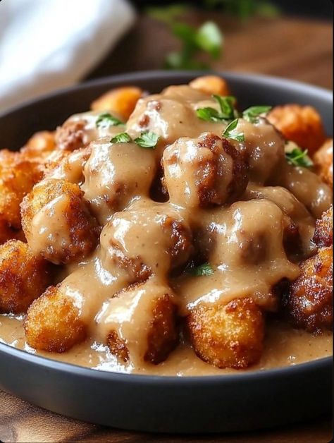 Tater Tot Sausage Breakfast Bowl with Gravy Fried Fish Fillet Recipe, Mini Cheese Balls Recipe, Can Soup Recipe, Rouladen Recipe, Comforting Breakfast, Butter Bean Soup, Fish Fillet Recipe, Au Gratin Potato Recipes, Slow Cooker Stuffed Peppers