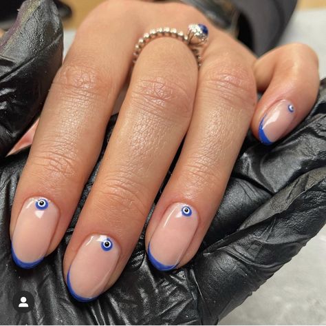 Evil Eye Nails, Eye Nail Art, Minimal Nails, Casual Nails, Minimalist Nails, Manicure Y Pedicure, Dream Nails, Rooftops, Classy Nails