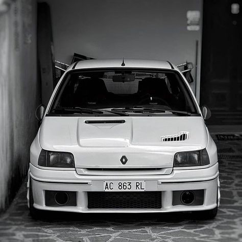 Clio Williams, Clio Sport, Clio Rs, Cars Classic, Euro Cars, White King, Hot Hatch, Car Inspiration, Rally Car