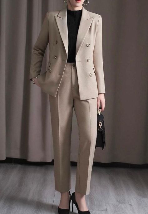 Coat And Slacks For Women Formal, Suit For Girls Formal, Beige Suit For Women, Office Wear Outfit, Coat And Pants, Tailor Made Suits, Bussines Women Lifestyle, Beige Outfit, Stylish Work Attire