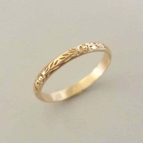 Botanic Beauties – Page 4 – Lily & Dahlia Unique Gold Wedding Rings, Amazing Wedding Rings, Floral Wedding Band, Flower Wedding Band, Fine Jewelry Design, Floral Wedding Bands, 14k Gold Wedding Ring, Ring Rosegold, Leaf Engagement Ring