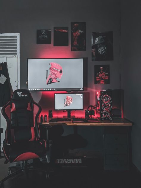 My PC setup Pc Setup Ideas, Setup Ideas, Gamer Room, Pc Setup, Room Inspo, Computer Monitor, Flatscreen Tv, Flat Screen, Batman