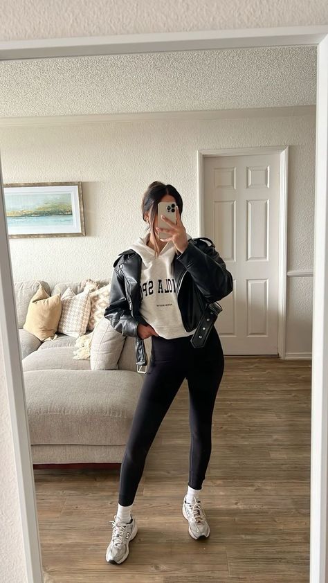 Leggings With Leather Jacket Outfit, Adidas Samba Outfit Inspo Women, New Balance 530 Outfit Leggings, Leggings Jacket Outfit, Alo Winter Outfit, New Balance 452 Outfit Women, Outfits With White Trainers, New Balance Style Women Outfits, White New Balance Shoes Outfit