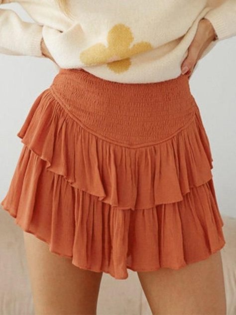 2023 Buy Smock Tiered Ruffle Mini Skirt under US$28 in Skirts Online Store. Free Shipping with US$69+. Check reviews and buy it today. Style: Casual/Street/Y2K/Sexy/Sweet/Vintage/Vacation Fabric Content: Polyester, Viscose Fit Type: Regular fit Length: Above Knee #y2k #retro #aesthetic #vintage #vintagestyle #backtoschool #backtoschooloutfits #firstdayofschooloutfit #spring #summer #summerstyle #streetstyle #outfits #ootd #trendyoutfits #fashionista #casualoutfits #ruffle Retro Summer Outfits, Stile Boho Chic, Short Pollera, Vintage Vacation, Street Y2k, Ruffle Mini Skirt, Estilo Boho Chic, Smocked Dress, Plus Dresses