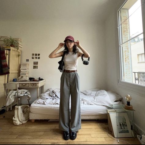 Aesthetic Dress Pants Outfit, Headphone Fashion Outfits, Comfy Study Outfit Summer, Restaurant Owner Outfit, Bdg Outfits, Aesthetic Outfits For Cold Weather, Outfits With Slacks, Collar Tshirt Outfit, Cafe Worker Outfit