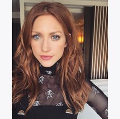 167k Likes, 789 Comments - Brittany Snow (@brittsnowhuh) on Instagram: “press day in Sydney #pitchperfect3 hair by @sophieroberts_hair threads by @lindseydupuis” Hair Threading, Brittany Snow, Hair Color Auburn, Pinterest Hair, Auburn Hair, Hair Color And Cut, Long Red, Hair Envy, Grunge Hair