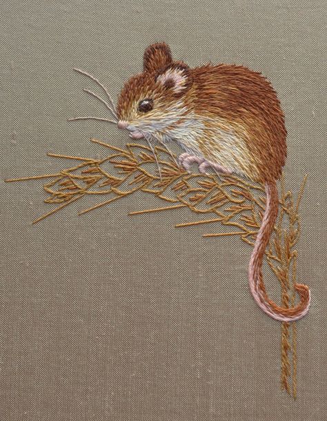 Harvest Mouse, Brazilian Embroidery, Animal Embroidery, 자수 디자인, Silk Ribbon Embroidery, Crewel Embroidery, Hand Embroidery Stitches, Hand Embroidery Patterns, Embroidery Inspiration