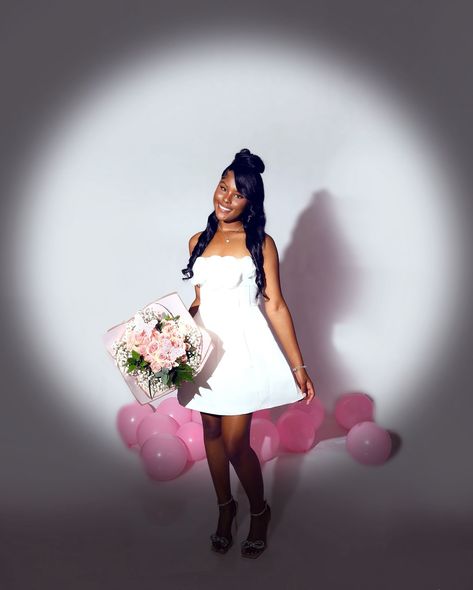 🩷16th birthday pictures 😍🔥‼️ White Mini Dress Photoshoot, Photo Shoot 16 Birthday, Birthday Photoshoot Ideas 17th Birthday, Sweet 16th Photo Shoot Ideas, Birthday Dresses Aesthetic, Outfits For Birthday Photoshoot, 16th Birthday Pictures, 16th Photoshoot Ideas, 16 Birthday Photoshoot Ideas