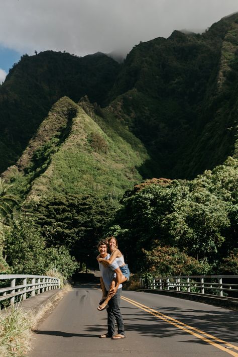 Maui Adventurous Couple Hiking Iao Valley; adventure session maui, what to do. adventure photographer maui Small Elopement Wedding, Maui Honeymoon, Maui Photos, Maui Photography, Maui Elopement, Jungle Beach, Best Landscape Photography, Plan Wedding, Hawaii Christmas