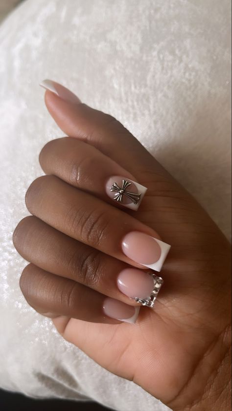 Chrome Heart Nails Short, Chrome Heart Nails, French Tip Short, Short Nail Inspo, Heart Nail Designs, Short Square Acrylic Nails, White Nail Designs, Short Nail, Square Acrylic Nails