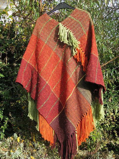 Wool Poncho | Flickr - Photo Sharing! Another possibility for the loom. Diy Poncho, Woven Garments, Easy Sweater Knitting Patterns, Pin Loom, Weaving Inspiration, Beaded Memory Wire Bracelets, Rigid Heddle Weaving, Weaving Ideas, Heddle Loom