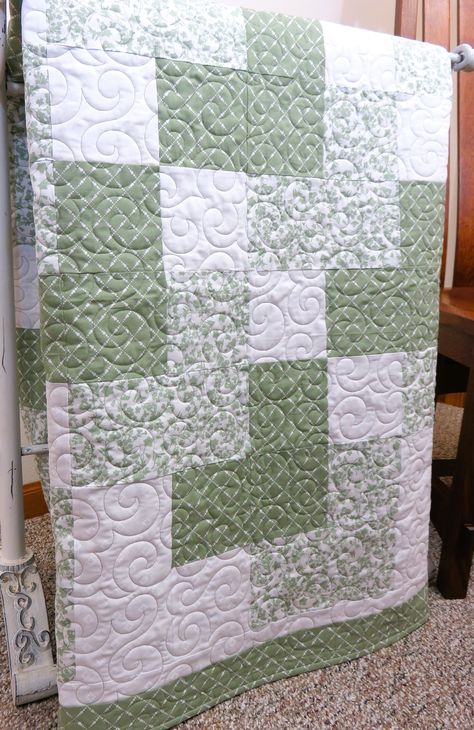 Green Quilts, Handmade Quilts For Sale, Neutral Quilt, Diy Sewing Gifts, Quilt Sewing Patterns, Scrap Quilt Patterns, Patchwork Quilt Patterns, Green Quilt, Quilts For Sale