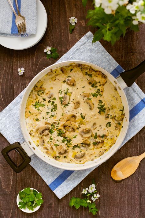 Creamy Chicken with Mushrooms and Leeks – Cooking Keto with Lee Creamy Chicken With Mushrooms, Chicken With Mushrooms, Creamy Mushroom Chicken, Mushroom Dish, Chicken Mushroom, Turkey Sandwiches, Ketogenic Lifestyle, Grass Fed Butter, Sauteed Mushrooms