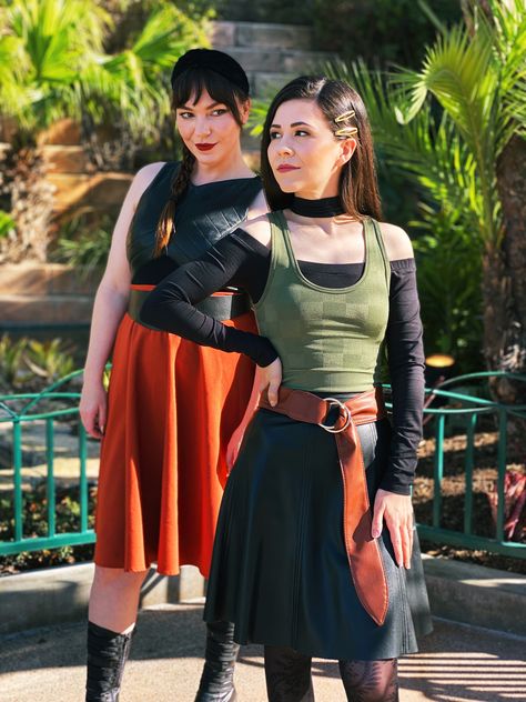 Batuu Bounding Women, Chewbacca Disneybound, Boba Fett Outfit, Batuu Bounding, Boba Fett Disneybound, Crop Top Layering, Star Wars Inspired Outfits, Star Wars Disneybound, Boba Fett Costume