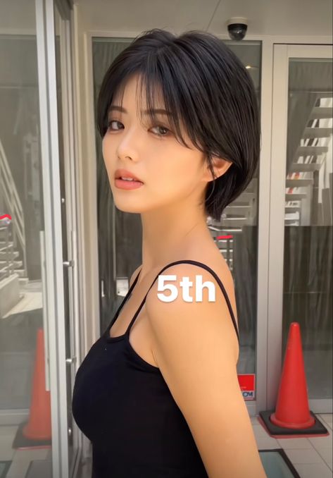 Round Face With Pixie Haircut, Very Short Hair For Round Face, Korean Pixie Haircut For Women, Short Asian Haircut For Women Round Face, Pixie Cut Asian Hair, Short Hair Haircuts For Round Face, Best Hair Styles For Round Faces, Haircut For Round Face Short Hair, Bob Haircut With Glasses