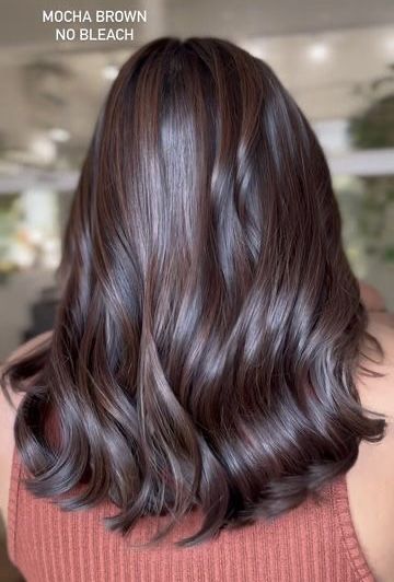 Mocha Brown Hair Highlights, Shoulder Dark Brown Hair, Darkest Mahogany Brown Hair, Cocoa Brown Hair Balayage, Hair Colour On Brown Skin Tone, Solid Hair Color Ideas For Curly Hair, Hair Colour For Skin Tone, Brown Mocha Hair Color, Mocha Brown Hair Color With Highlights