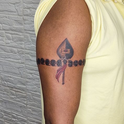 Tamil god murugan trident and rudraksh tattoo Tamil Tattoo Design For Women, Murugan Tattoo Design, Murugan Vel Logo, Murugan Tattoo, Murugan Vel Tattoo Design, Vel Tattoo Design, Rudraksh Tattoo, Vet Tattoo, Murugan Vel