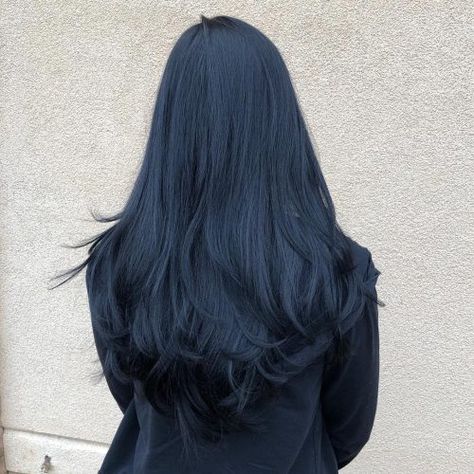 #blueishblackhair Midnight Blue Hair, Blue Black Hair Color, Blue Black Hair, Dark Blue Hair, Black Hair Dye, Hair Tint, Jet Black Hair, Black Hair Color, Pretty Hair Color