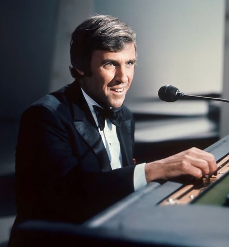 Burt Bacharach (1928-2023) Eccentric Glamour, Burt Bacharach, February 8, In Memoriam, Emmy Award, Pop Songs, Top 40, Popular Music, Academy Awards