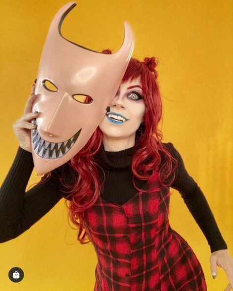 Lock Makeup Halloween, Costume Ideas For Red Hair, Red Haired Halloween Costumes, Red Hair Cosplay Ideas, Dark Red Hair Halloween Costumes, Halloween Costumes For Red Hair, Red Hair Costumes, Red Hair Halloween Costumes Ideas, Red Hair Costume Ideas