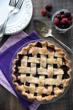 Frozen Berry Pie Recipe, Marionberry Pie Recipe, Frozen Mixed Berry Pie, Frozen Berry Pie, Blackberry Pie Recipe, Marionberry Pie, Berry Pie Filling, Berry Pie Recipe, Triple Berry Pie