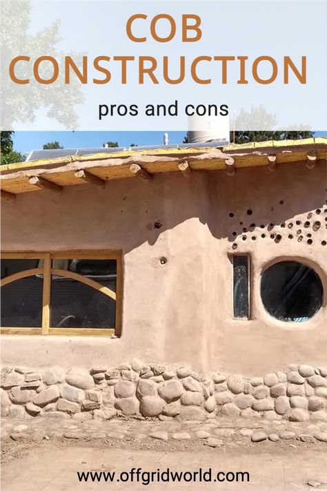 Cob construction, a traditional building technique using a mixture of clay, sand, and straw is enjoying a renaissance. It is touted as a sustainable, natural, and beautiful way to build, but is it right for everyone? In this article, we will explore the pros and cons of cob construction. #cobhouse #cobhome #earthenhome #naturalhomes #sustainable #sustainablehomes #offgrid #offgridhomes #cobbuilding Traditional Mud House, Hyper Adobe House, Cob Furniture, Cobb Building, Cob Construction, Cobb Homes, Cob Wall, Cob House Interior, Portable Homes