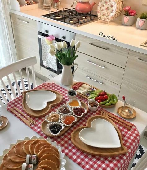 Food Table, Breakfast Table, Food Decoration, Food Presentation, Dining Table Decor, Party Table, Beautiful Table, Decoration Table, The Table