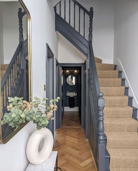 Dado Rail Ideas, Dado Rail Hallway, House Hallway Ideas, Hall Colours, Painted Stair Railings, Hallway Wall Colors, Natural Lounge, Scandi Hallway, Hallway Utility