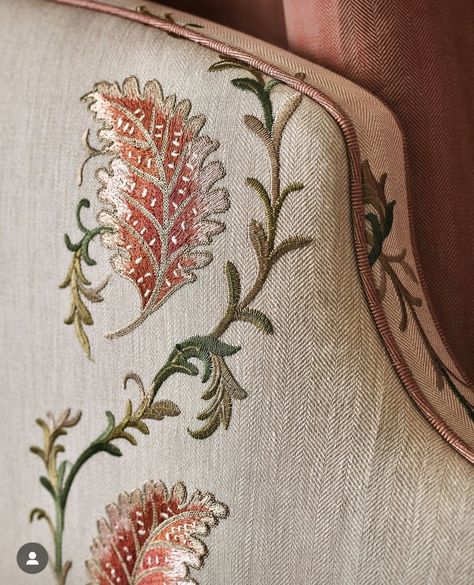 Colefax And Fowler, Fabric Headboard, Fabric Textures, English Country House, Furniture Renovation, Print Inspiration, Furniture Details, Master Bedding, Embroidery Fabric