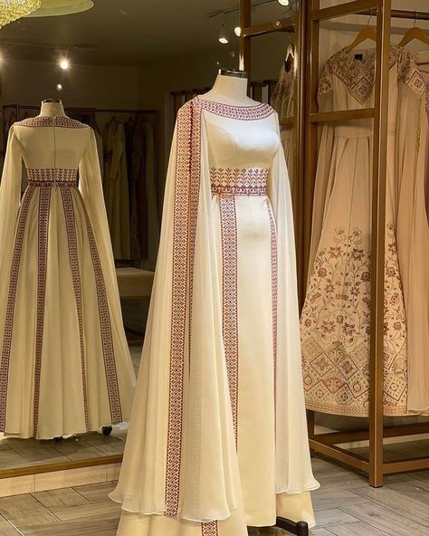 Jordanian Dress, Clothing Pattern Design, Fashion Top Outfits, Moroccan Dress, Elegant Dresses Classy, Afghan Dresses, Modesty Fashion, Simple Pakistani Dresses, Arab Fashion