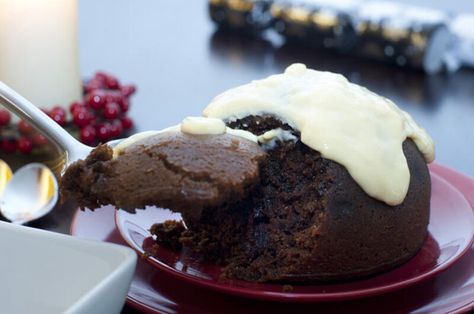 Cape Brandy Pudding Recipe Dates Chocolate, Easy Pudding Recipes, Malva Pudding, Self Saucing Pudding, Homemade Chocolate Pudding, African Dessert, Date Pudding, Warm Desserts, Nut Recipes