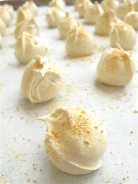 Maple Meringues, Baked In Vermont, Gourmet Baking, Maple Sugaring, Maple Cookies, Maple Recipes, Maple Syrup Recipes, Gall Bladder, Baking Projects