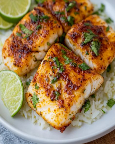 Zesty Chili-Lime Cod with Lime Butter Recipe Chili Lime Fish, Cod Fillet Recipes, Coconut Curry Shrimp, Cod Fillets, Pepper Steak Recipe, Lime Butter, Cod Recipe, Delicious Seafood Recipes, Lime Recipes