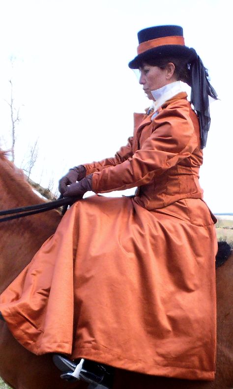 side saddle costume 1800 Aesthetic, Sidesaddle Riding, Equestrian Women, Hunting Fashion, Riding Habit, Alt Clothing, Side Saddle, Jane Austin, Hoop Skirt