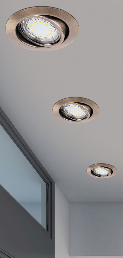 A brass colored recessed LED spot set (3 pieces and package) in a modern style that can be installed in plasterboard false ceilings, block-boards and polystyrene moldings. The provided LED light sources have an A+ power class with an energy power of 3 x 3W, a brightness of 3 x 240 lumen and a warm white color temperature (3000 Kelvin). They can be used with 3 x power saving light sources with GU10 sockets, up to 50W light power. Black Recessed Lighting Ceilings, Kitchen Ceiling Spotlights, Black Recessed Lighting, Modern Recessed Lighting, Recess Lighting, Brick Living Room, Recessed Lighting Fixtures, Surface Mount Lighting, Delta Light