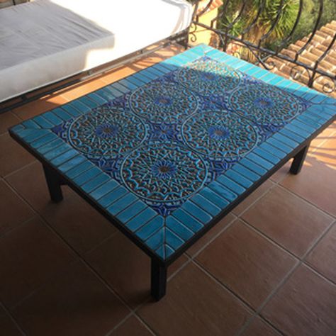 Handmade Tiles Bathroom, Handmade Tile Kitchen, Mosaic Outdoor, Luxury Tiles, Mosaic Tables, Dining Table Ideas, Spanish Tiles, Mosaic Table Top, Spain Spanish