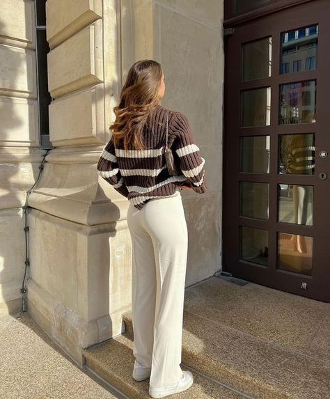 Oldmoneyaesthetic Outfit, Amsterdam Fits, Thatgirl Aesthetic, Rome Outfits, Instagram Amsterdam, Neat Casual Outfits, Saree Wearing Styles, European Outfit, Golden Globes Red Carpet