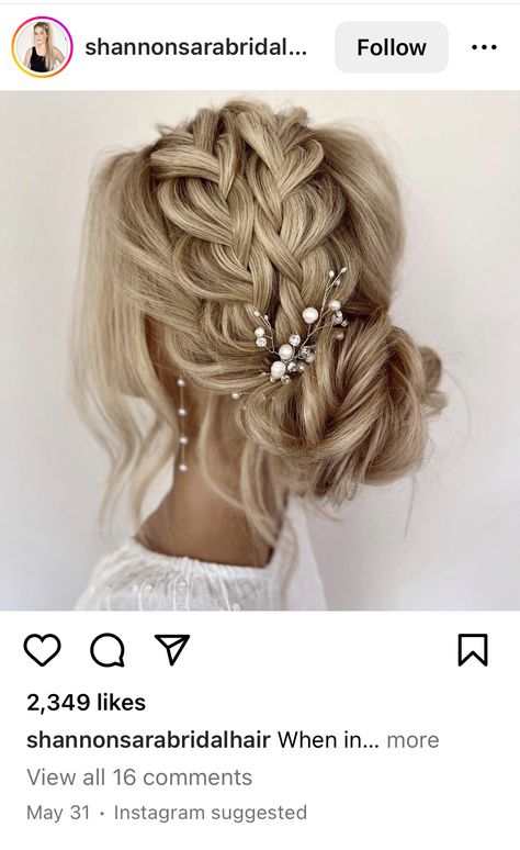 Bride Hairstyles Updo, Boho Bridal Hair, Wedding Hair Up, The Bun, Bridesmaid Hair Makeup, Boho Wedding Hair, Hoco Hairstyles, Bridal Hair Updo, Beach Wedding Hair